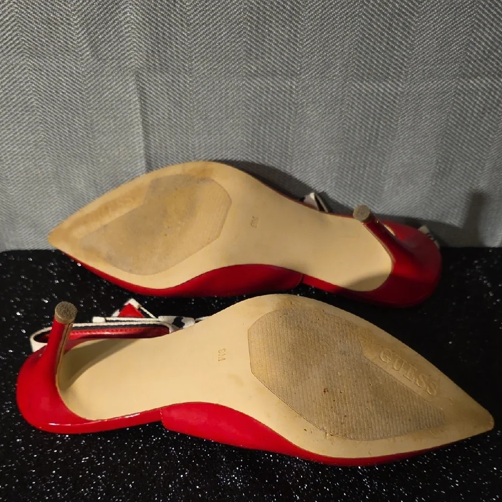 Guess Red Patent Leather Heels - Picture 5 of 8